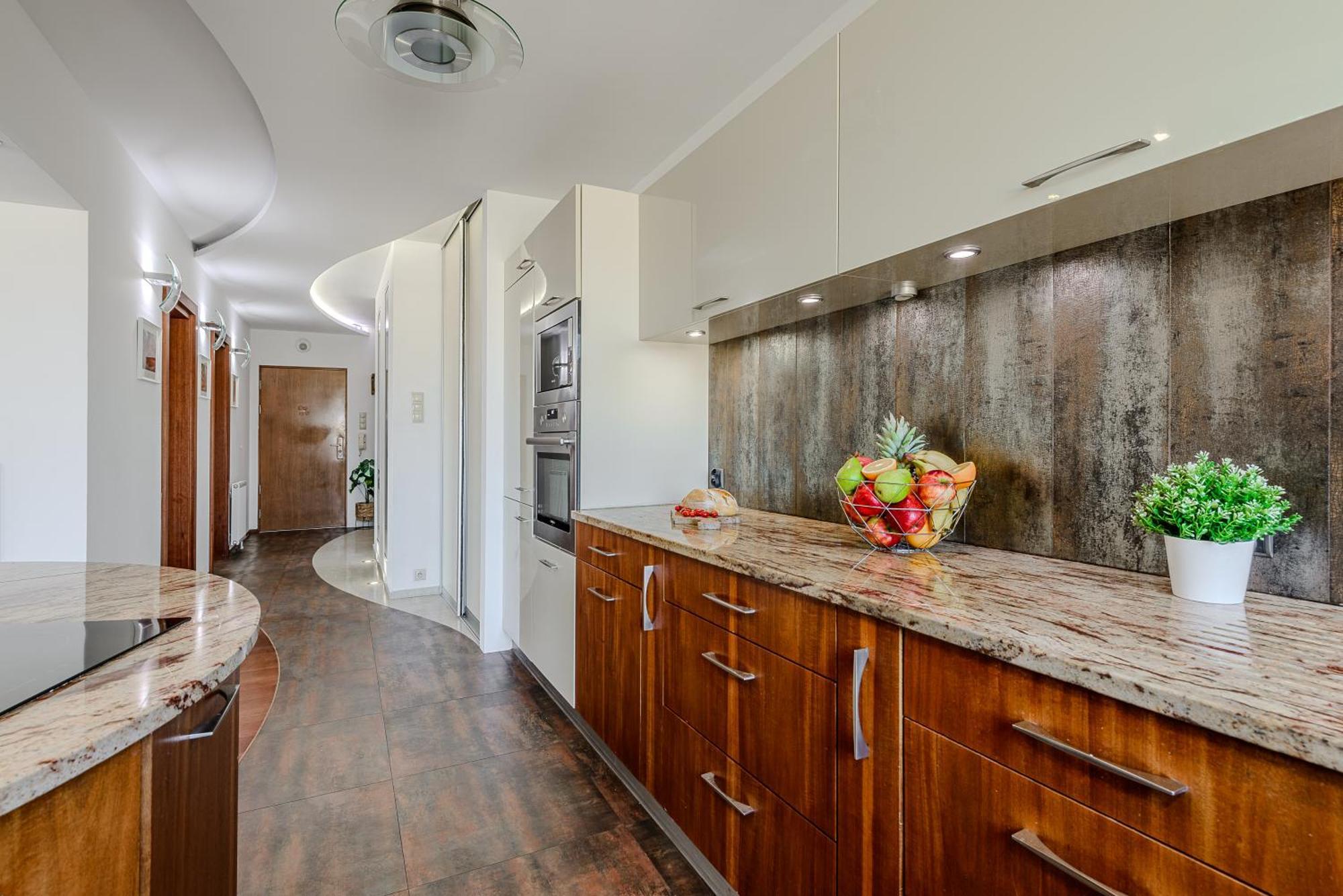 Apartament Lumina Luxury With Jaccuzi On Sienkiewicza Street